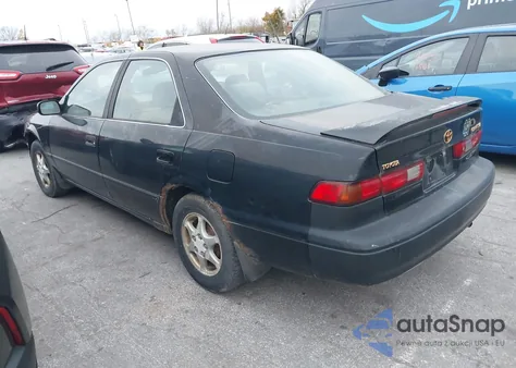 1997 Toyota Camry Ce/Le/Xle from USA, damaged, VIN 4T1BG22K5VU138997